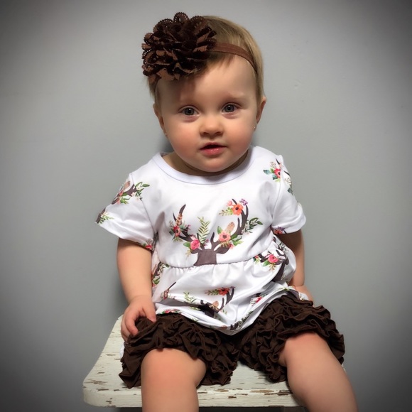 2pc. Deer and Ruffle Shorts Set - Picture 4 of 8